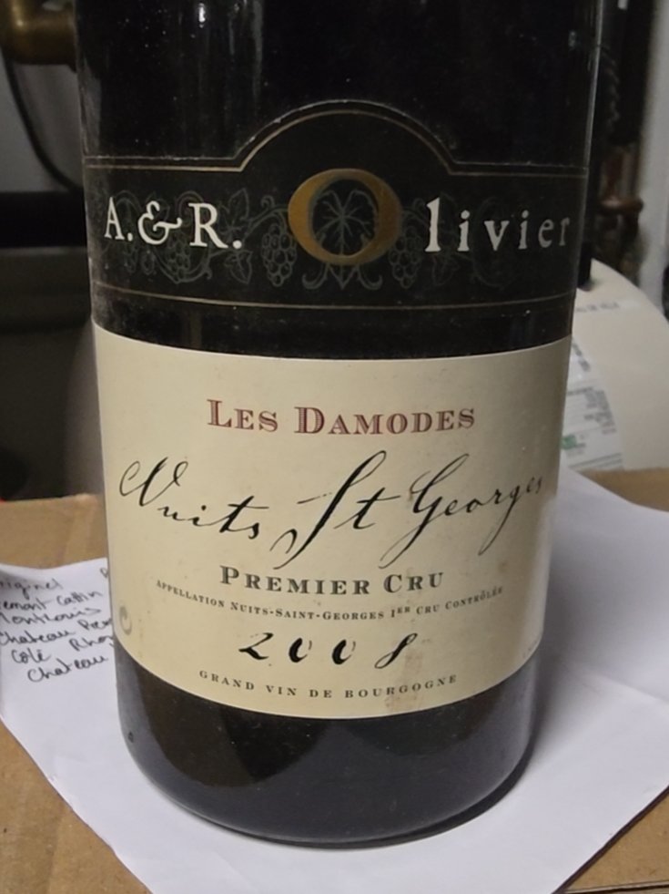 Étiquette de Nuits-Saint-Georges Premier Cru Les Damodes, A&R Olivier