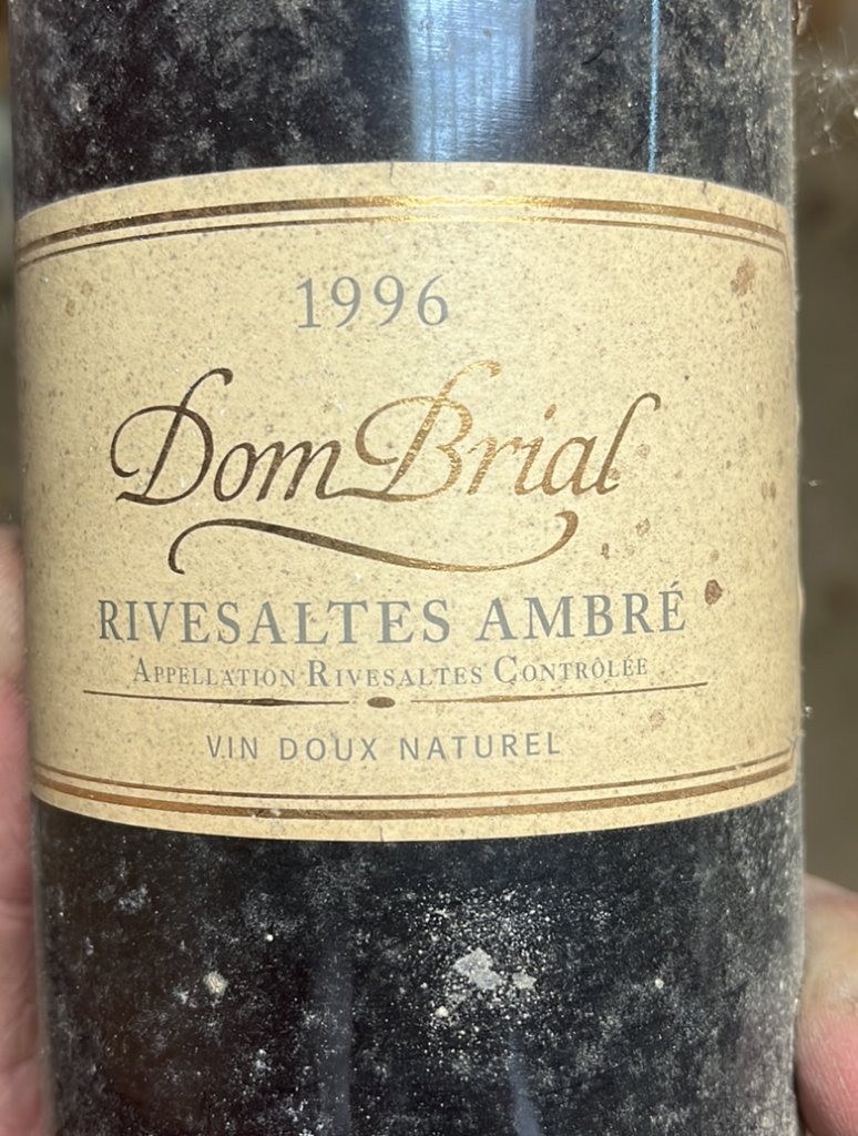 Étiquette de Dom Brial, Dom Brial