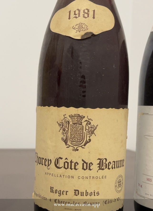 Étiquette de Chorey Côte de Beaune, Roger Dubois